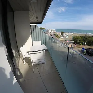 Appartamento Serenissima Bilocale Con Terrazzo Frontemare, Caorle