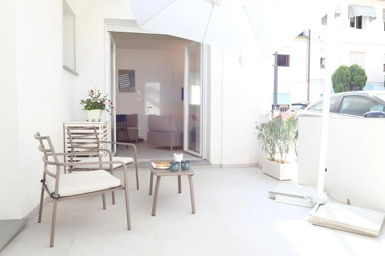 Residence Tre Leoni Caorle Apartment