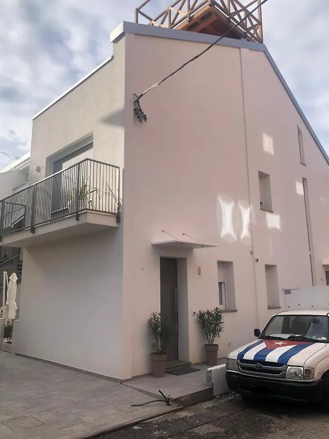 Residence Tre Leoni Caorle 0*,